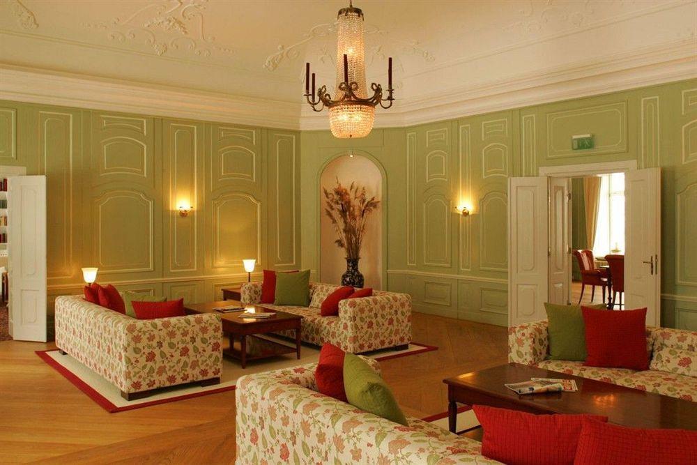 Schlossgut Groß Schwansee Екстериор снимка The Green Room